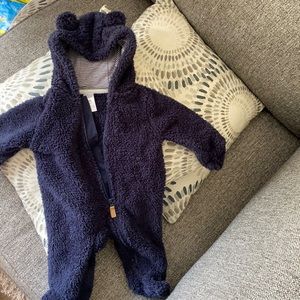 Carter’s 3 month lightly used